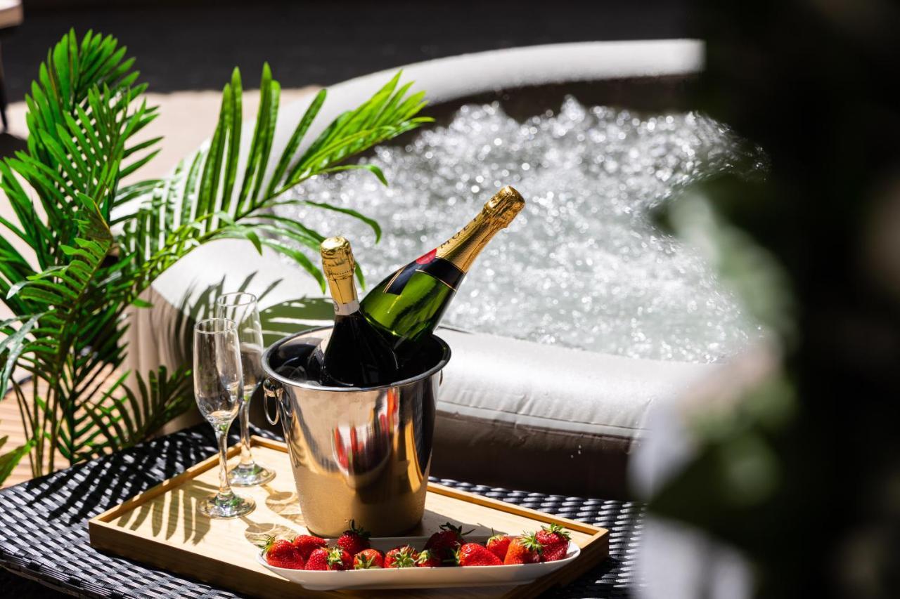 Oasis Luxury Apartment With Terrarce And Jacuzzi Split Kültér fotó