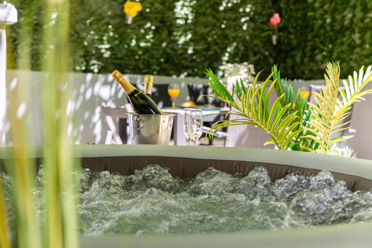 Oasis Luxury Apartment With Terrarce And Jacuzzi Split Kültér fotó