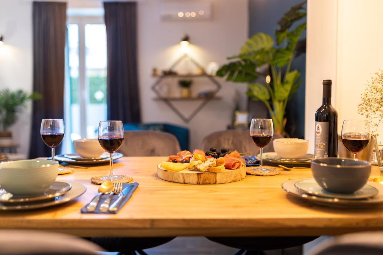 Oasis Luxury Apartment With Terrarce And Jacuzzi Split Kültér fotó