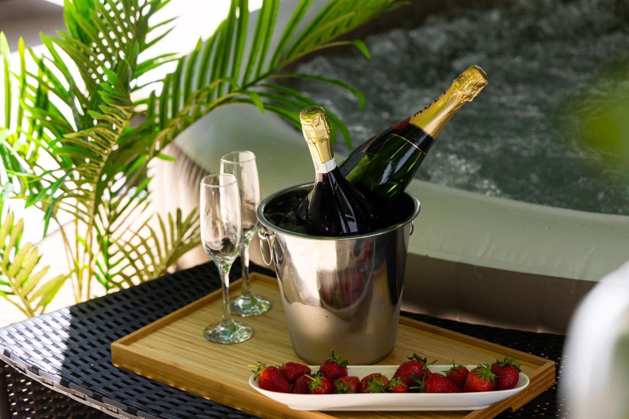Oasis Luxury Apartment With Terrarce And Jacuzzi Split Kültér fotó